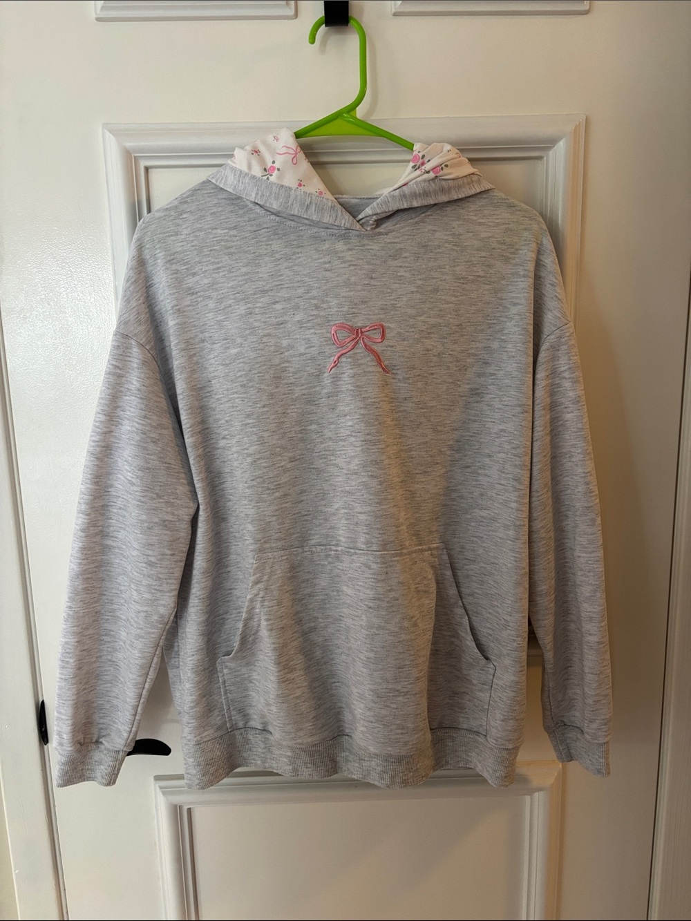 SHEIN Light Gray Hooded Sweatshirt with Pink Bow Detail